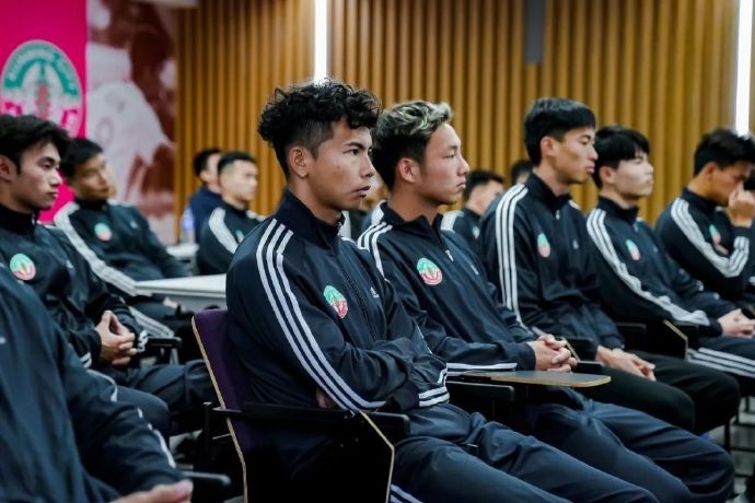 出征中乙！昆明城星足球俱樂部11日舉行新賽季見面會暨出征儀式
