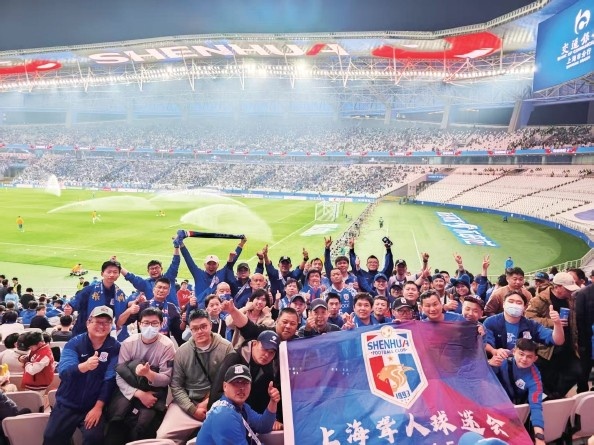東體介紹上海聾人球迷會：最安靜的助威，最“響亮”的看臺