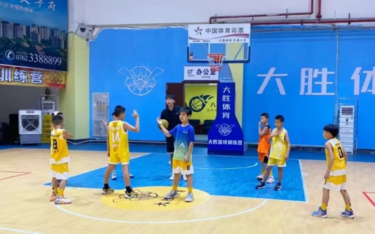 廣東河源體彩少兒籃球培訓(xùn)班：結(jié)營(yíng)不散場(chǎng)，夢(mèng)想正啟航