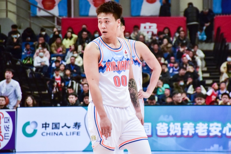 開場就手感熱！趙睿首節(jié)僅8分鐘 5中4&三分2中2拿到11分