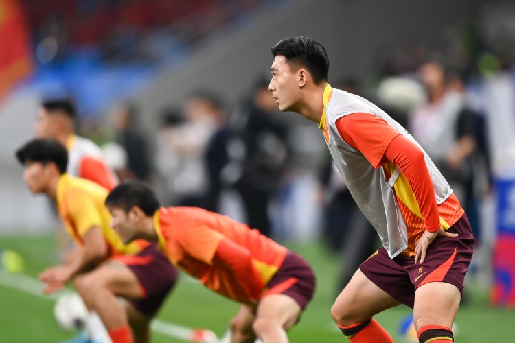 足球報(bào)：張玉寧、蔣圣龍均有不同程度傷病，伊萬(wàn)未讓在熱身賽出場(chǎng)