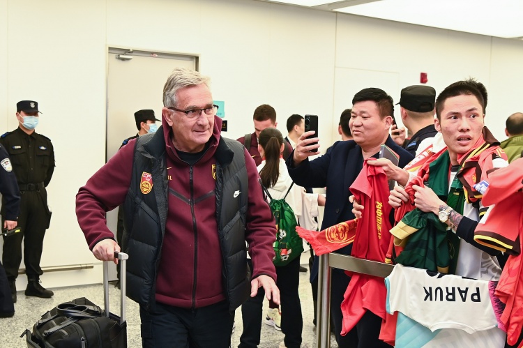 蘇媒：國足仍有爭第二希望，但真的不能再“守”下去了
